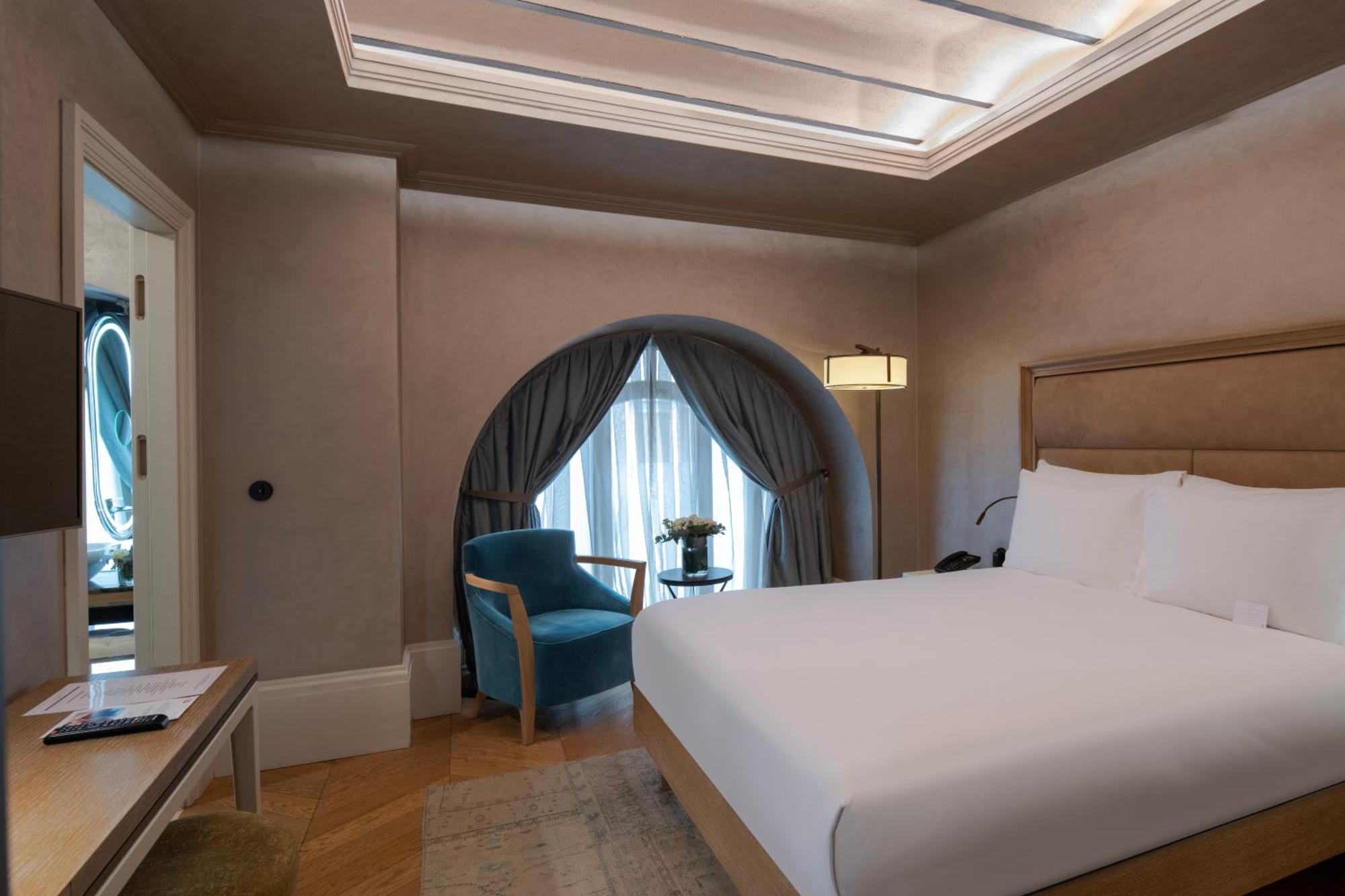 10 Karakoy Hotel 5*