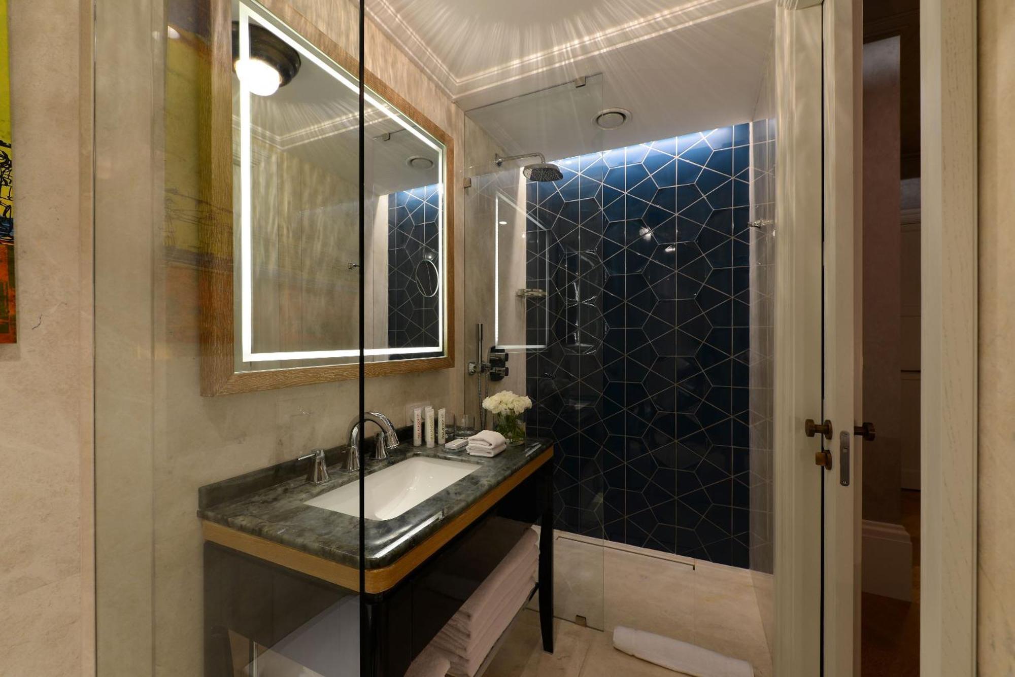 10 Karakoy 5*
